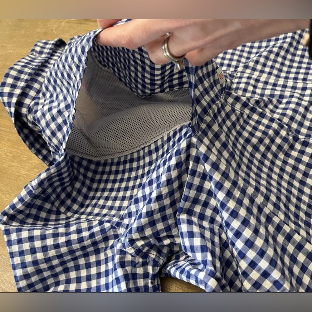Vineyard Vines Women’s Outdoor Performance Long Sleeve Blue Gingham Button Down - Picture 8 of 12